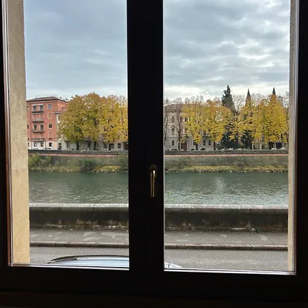 Vega Center * Verona